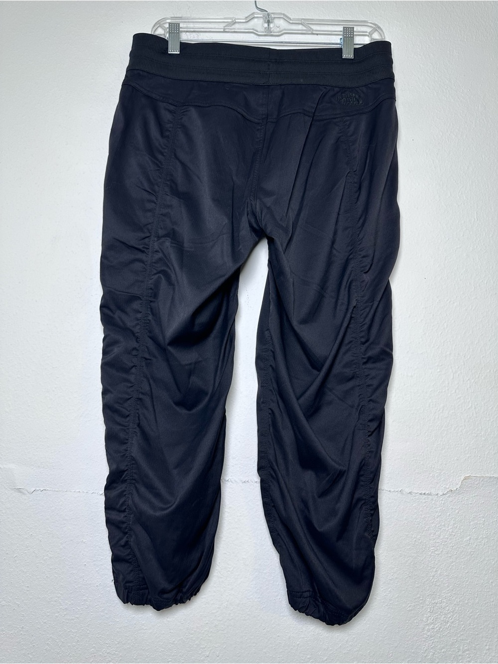 The North Face Aphrodite 2.0 Water Resistant Black Drawstring Jogger Capri Sz M - Picture 3 of 13